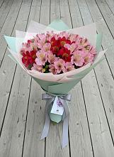 Букет цветов из:  Альстромерии в Пустошу