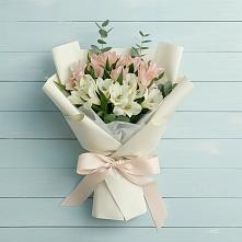 Букет цветов из:  Альстромерии в Пустошу