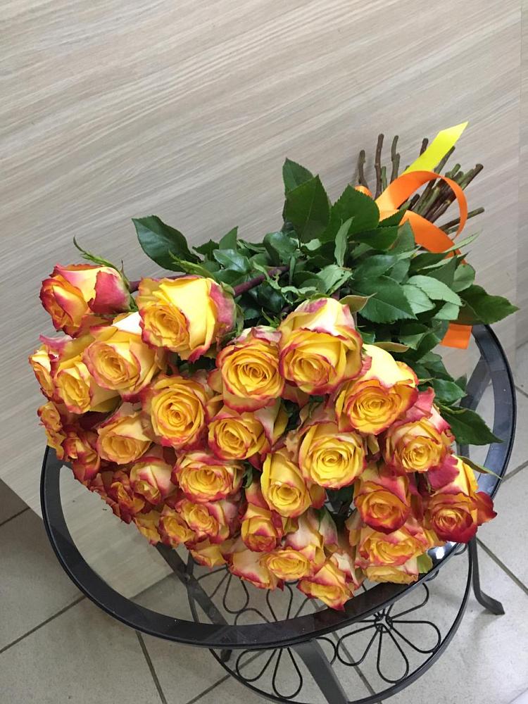 Букет Желтые розы в Пустошу